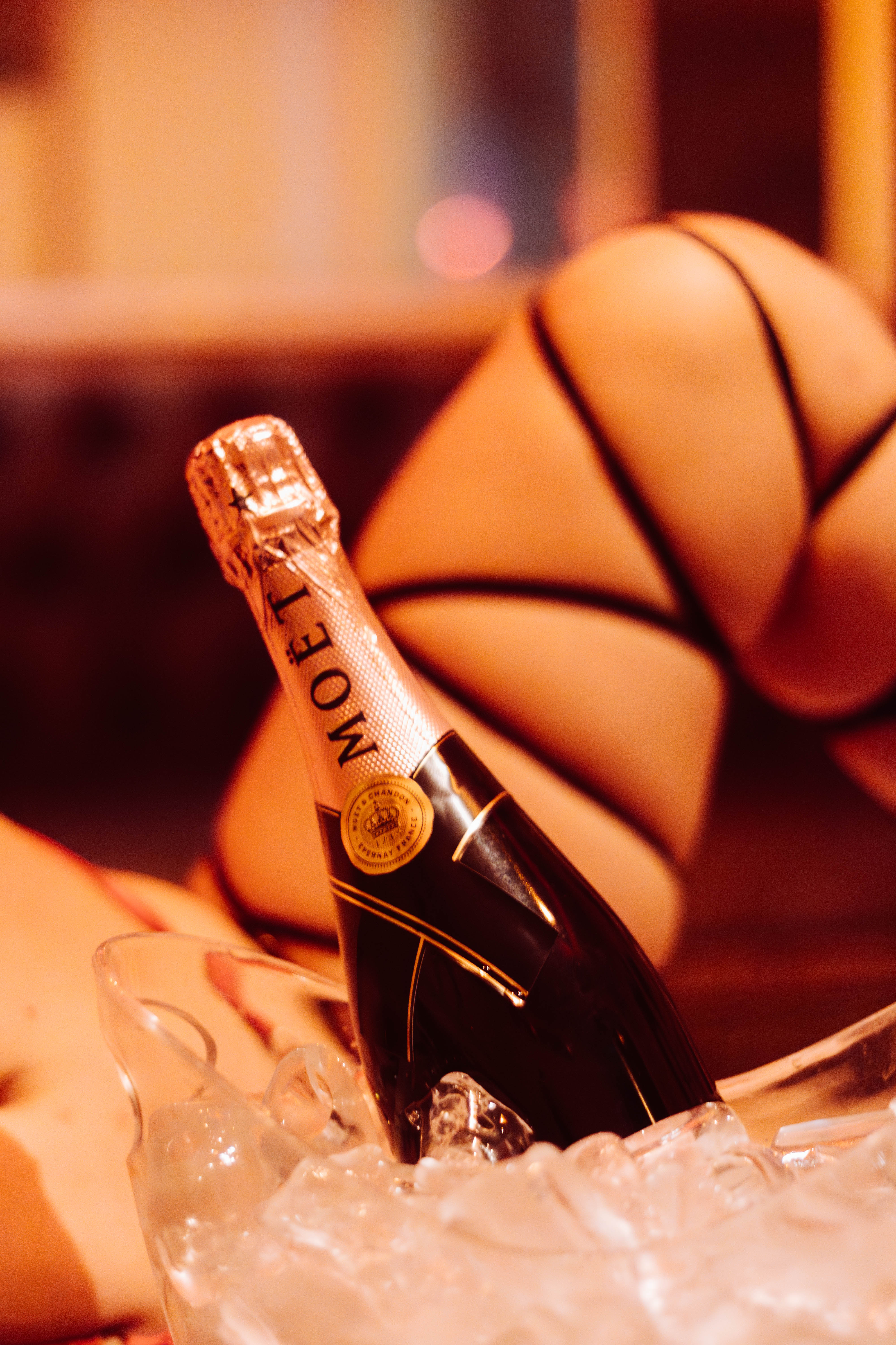 Iluminación y ambiente en Night Club DUBAI